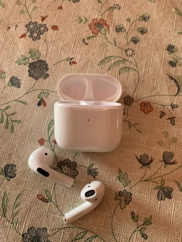 blackpods vs airpods